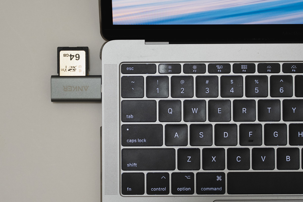USB-C のSDカードリーダーはAnker USB-C 2-in-1 が超良かった。Macbook/Surfaceで使用 | from  experience