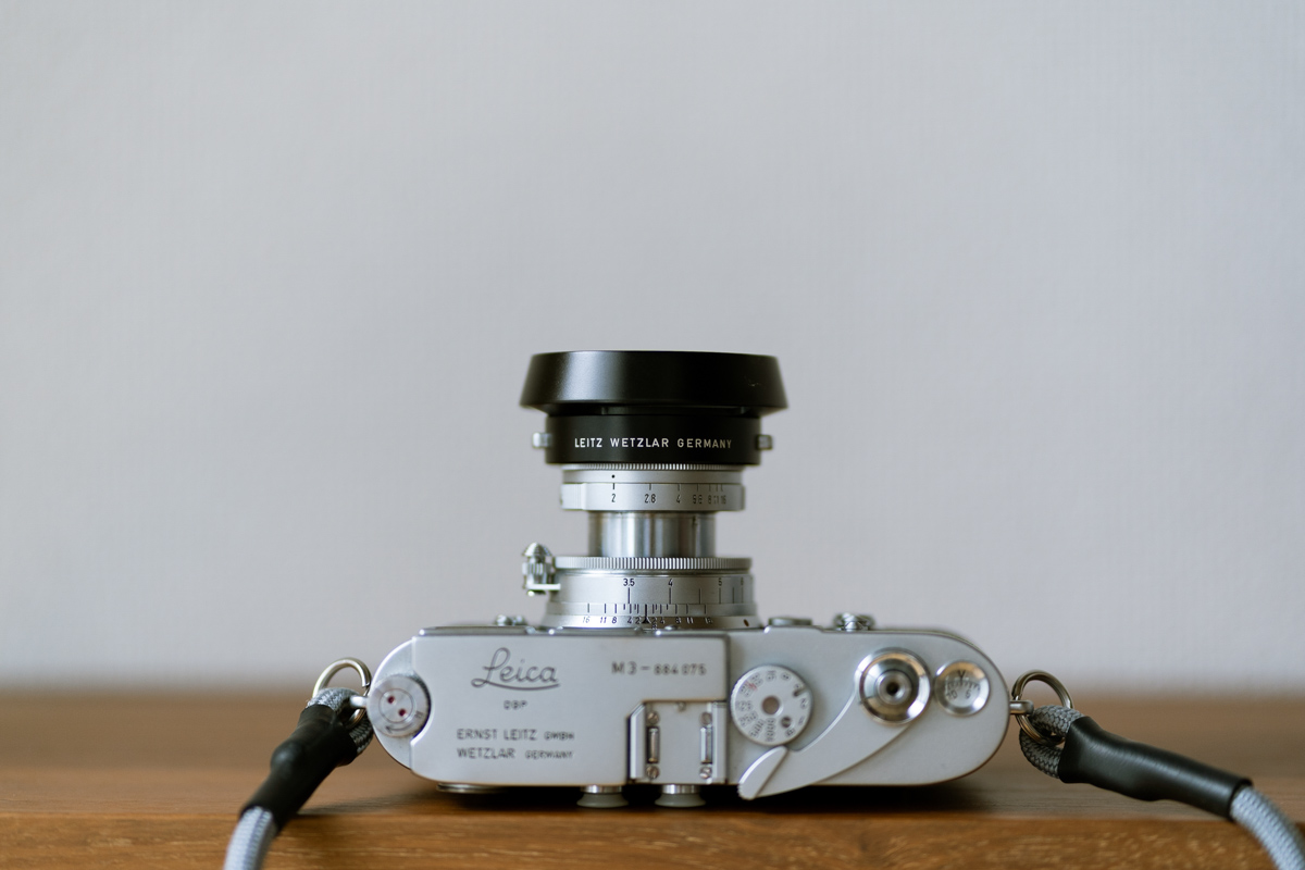Leicaレンズフード(12585)と沈胴ズミクロン(1st)のマッチングが素敵